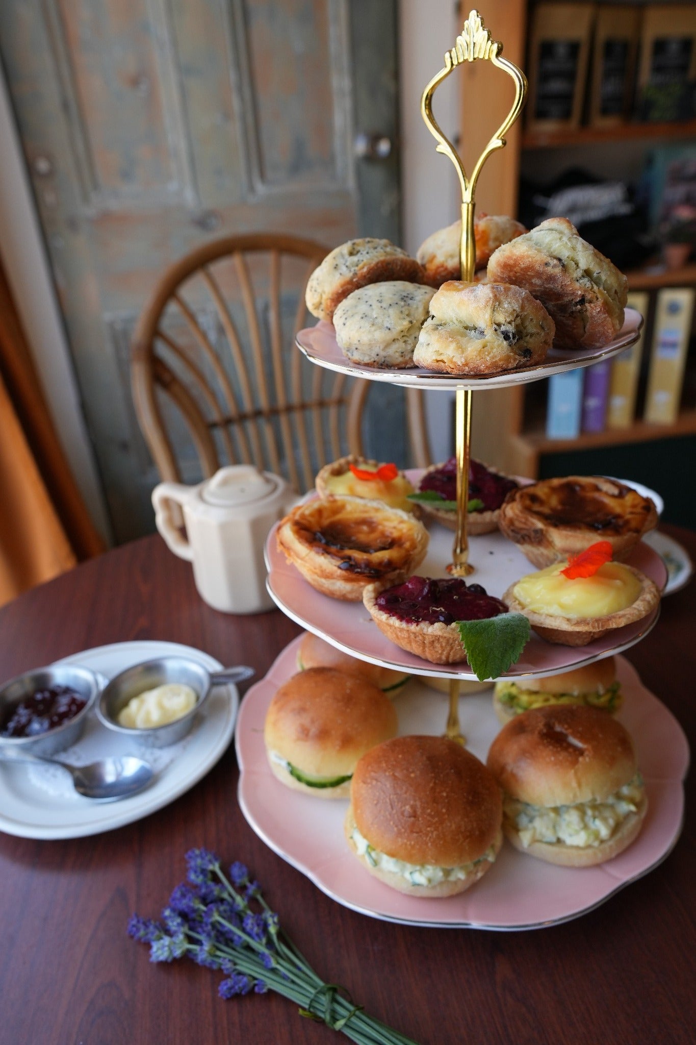 Afternoon tea reservations (per person)
